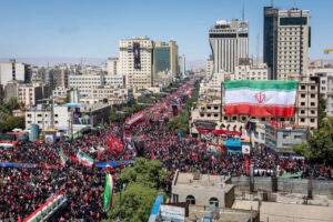 صفحه اصلی 3 تشییع رهبر شهید در مشهد